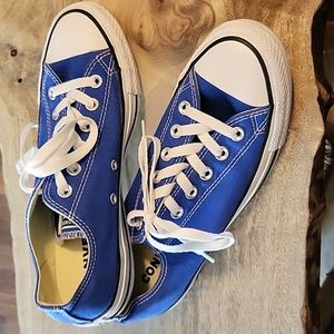 Converse ⭐️ All Star Classic Low Top Unisex Sneakers,  M 6 W 8, Blue